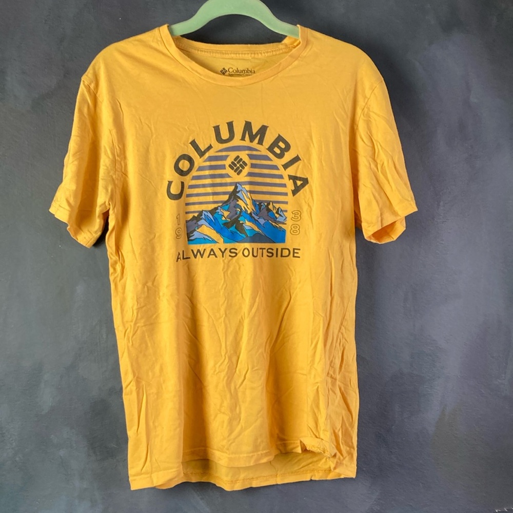 Columbia Yellow Short Sleeve Tee with Graphic Design